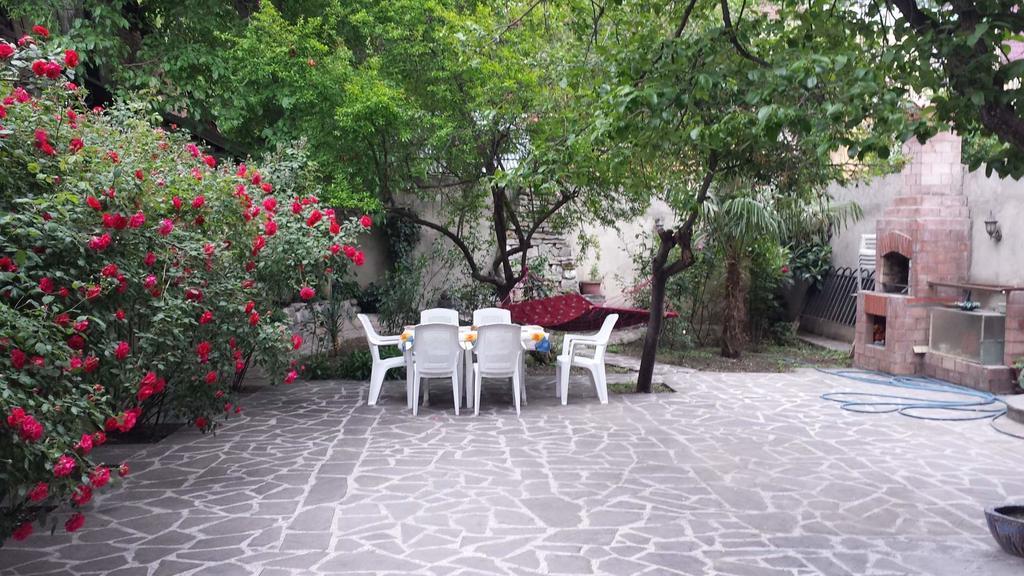 Natali Apartment ティビリシ エクステリア 写真